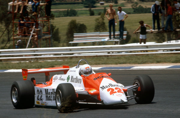 DE Cesaris- Alfa