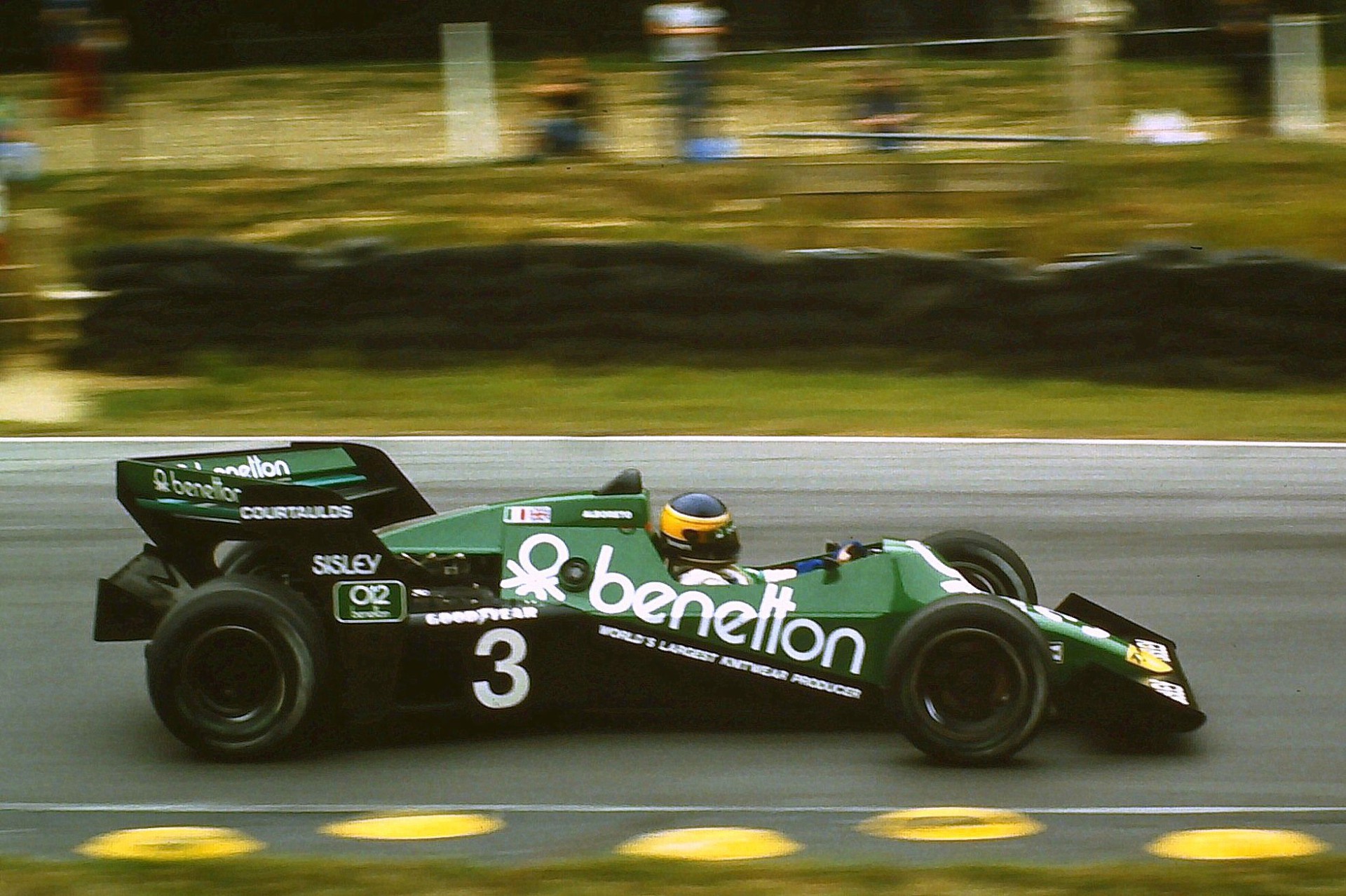 Michel Alboreto Tyrrell F1