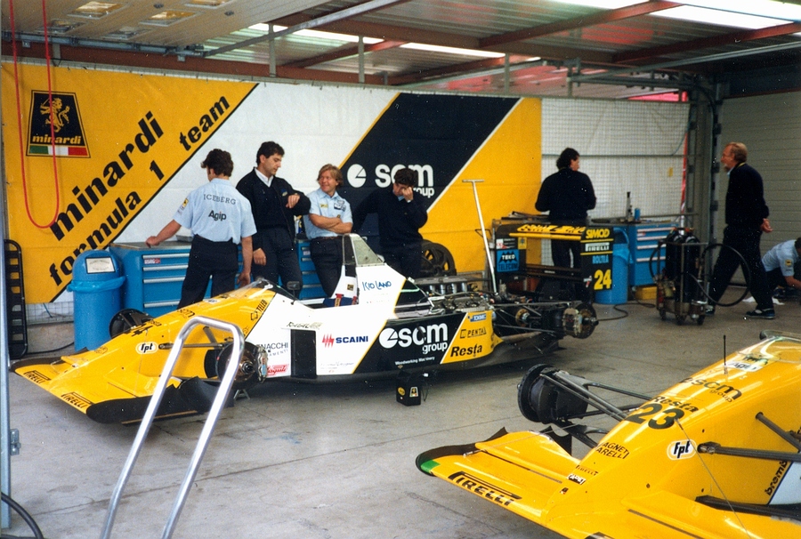 Minardi F1 team 1990